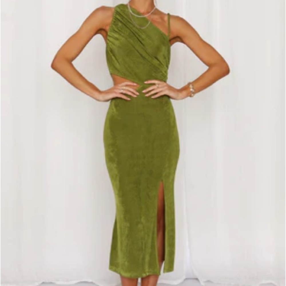 Green midi dress